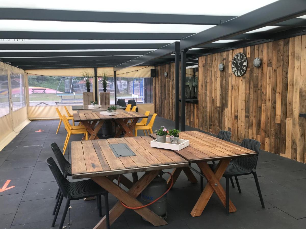 Wulft 47 Zonnig Gezellig 6P Chalet Met Zwembad In Bosrijke Omgeving Op Familie Camping De Vossenburcht IJhorst Eksteriør billede