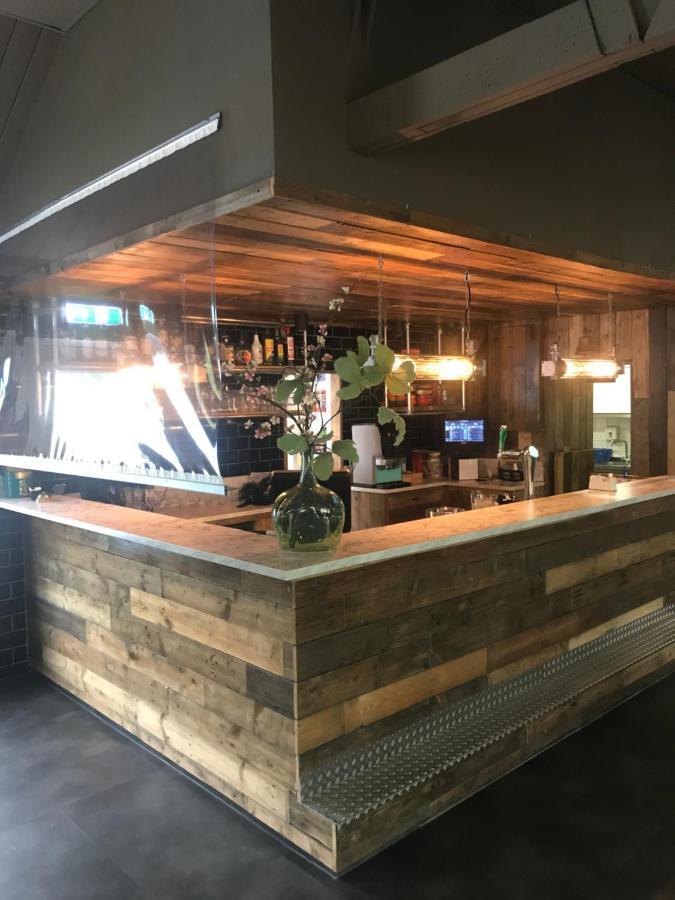 Wulft 47 Zonnig Gezellig 6P Chalet Met Zwembad In Bosrijke Omgeving Op Familie Camping De Vossenburcht IJhorst Eksteriør billede